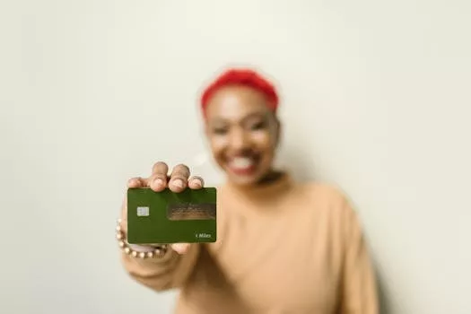Beyond the Swipe: Navigating the Wild West of Alternative Payments vs. Credit Cards