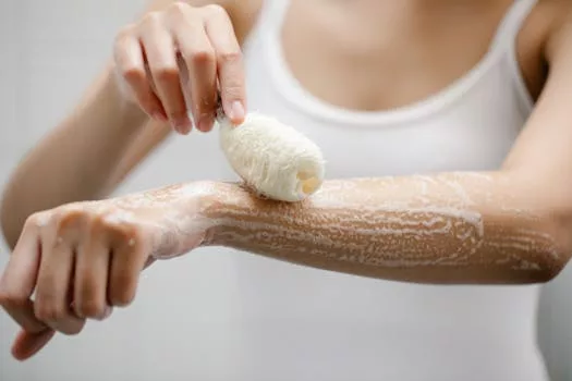 Unlocking Your Skin’s Thirst-Quenching Potential: The Peptide Powerhouse