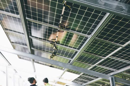 The Sun’s Unseen Battle: Why Your AC Works Overtime on Bright Days